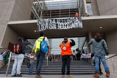 Chile: Trabajadores toman sede de la OIT por Reforma Laboral