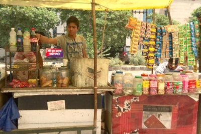 Se estima que India tiene 10 millones de vendedoras y vendedores callejeros. 