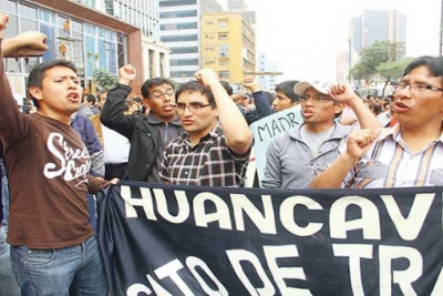 Perú: trabajadores públicos inician paro laboral