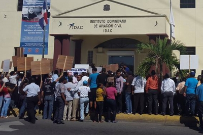 Dominicana: Controladores retornan a la protesta al fracasar diálogo con el IDAC