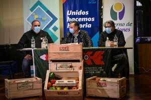 Presentan «Canelones te alimenta» y «COFE solidaria» para beneficiar a trabajadores públicos y productores