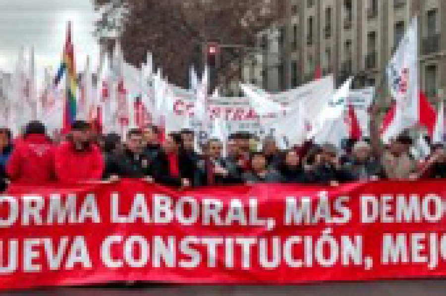 Chile: CUT advierte, si pretenden hacer retroceder reforma laboral en Senado, convocaremos a paro nacional