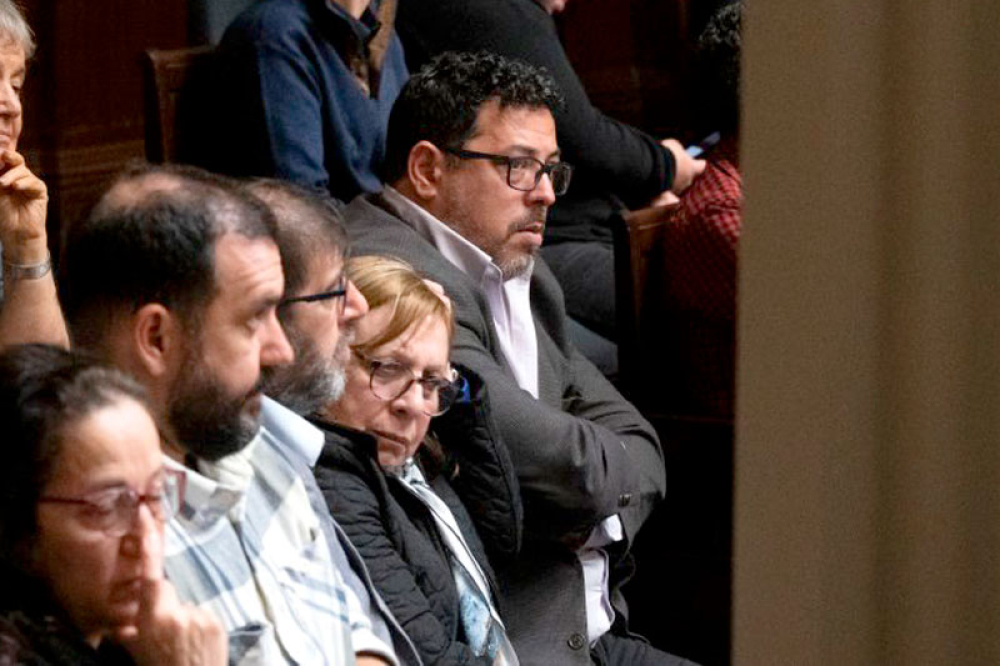 Parlamento a la CNT