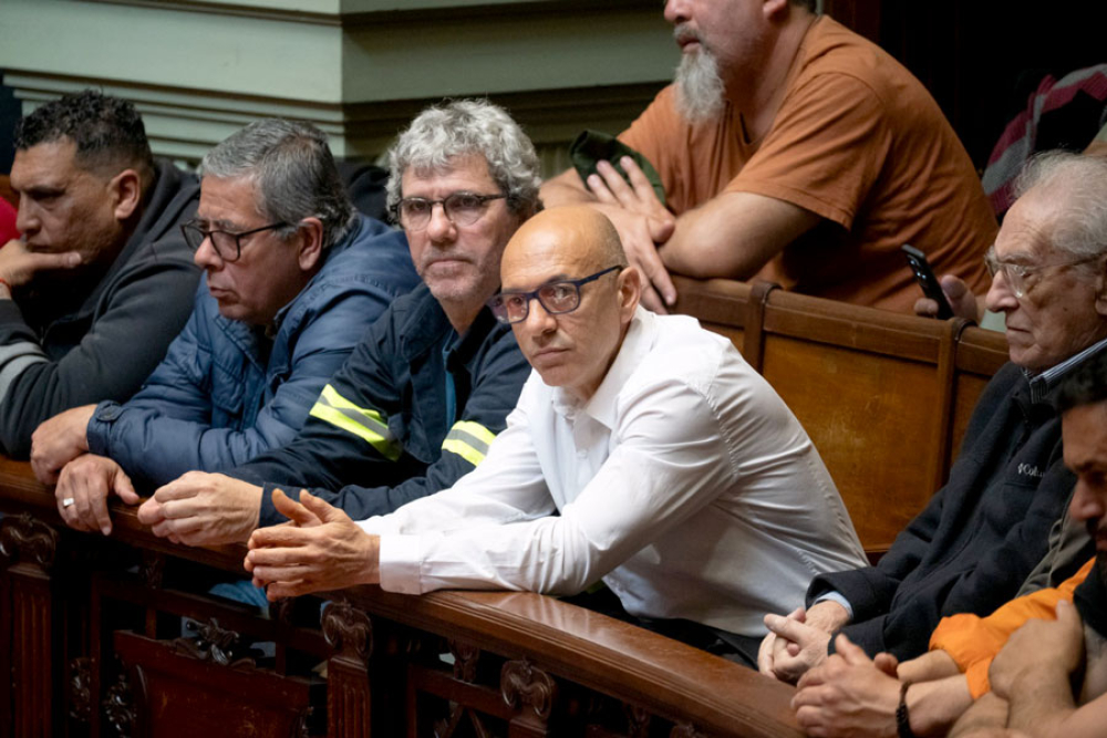 Parlamento a la CNT